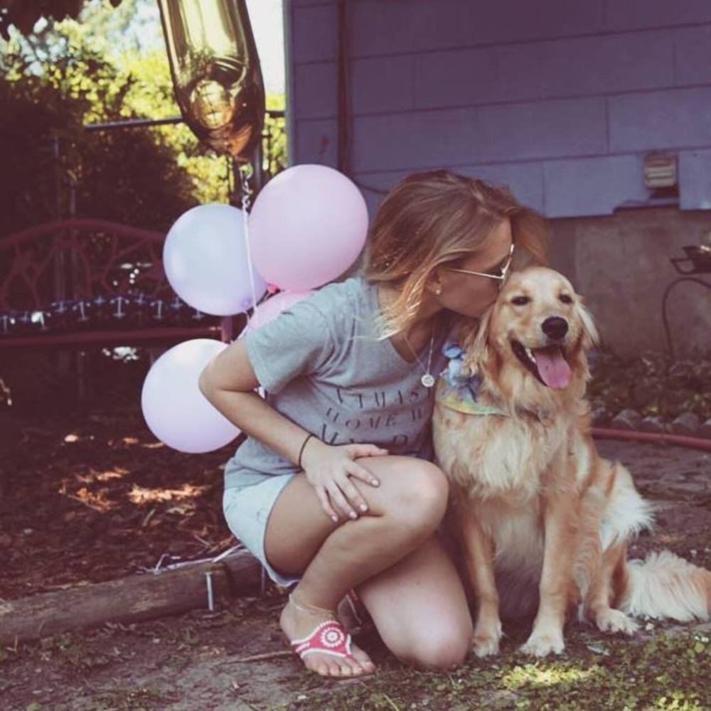 Meet your Posher, Dena